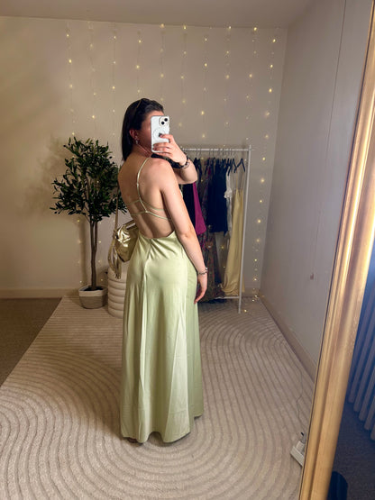 Robe dos nue Éline