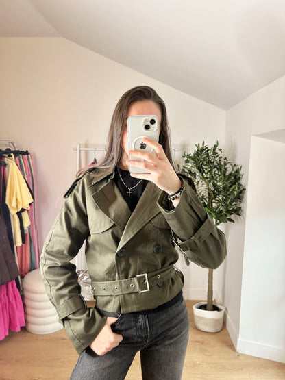 Trench court Alix