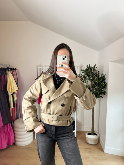 Trench court Alix