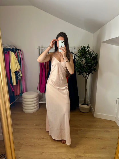 Robe dos nue Éline