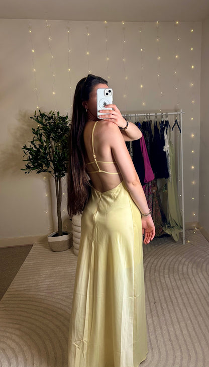 Robe dos nue Éline